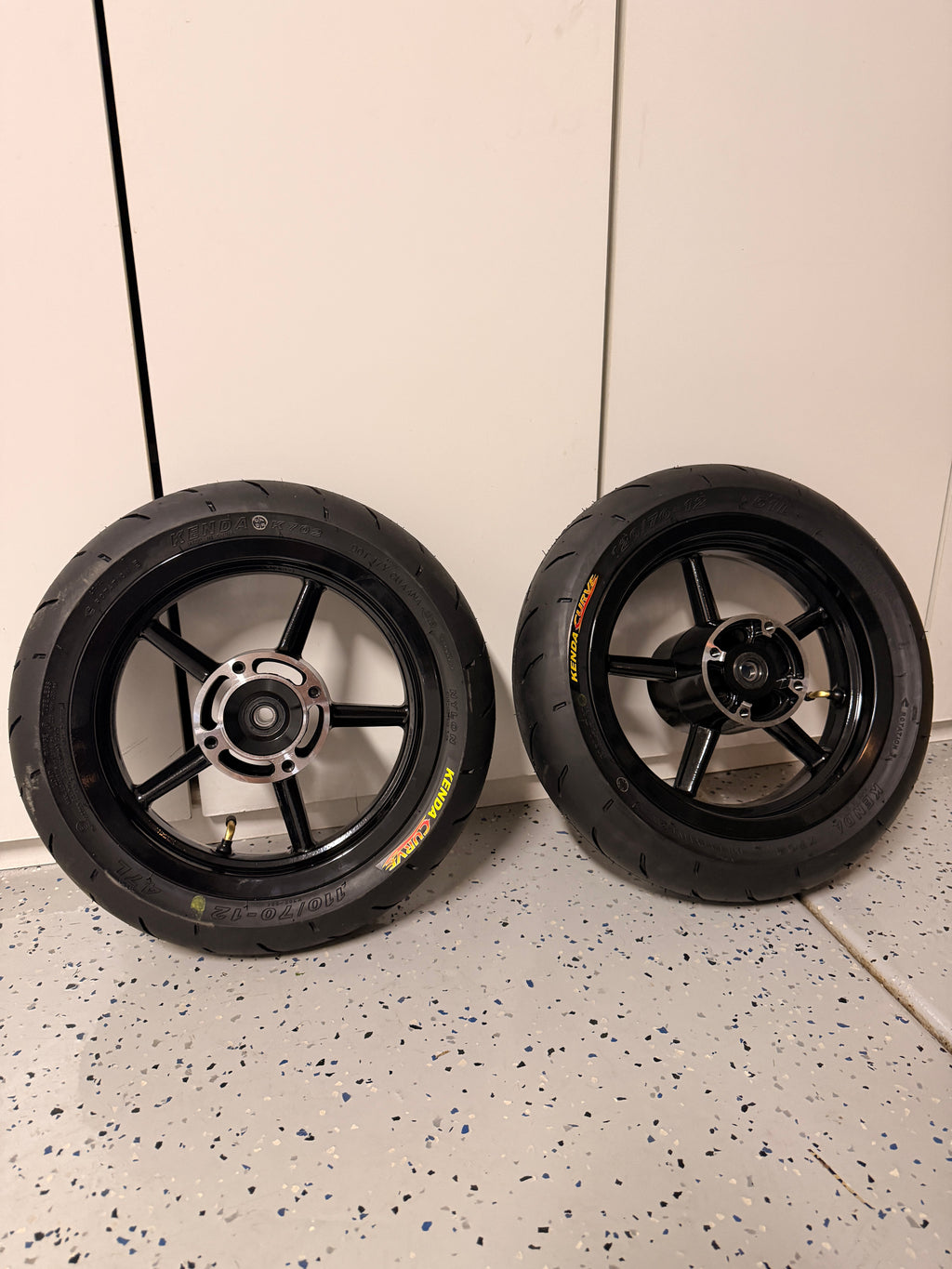 Kenda Curve 12in Supermotos ( Mag 5)