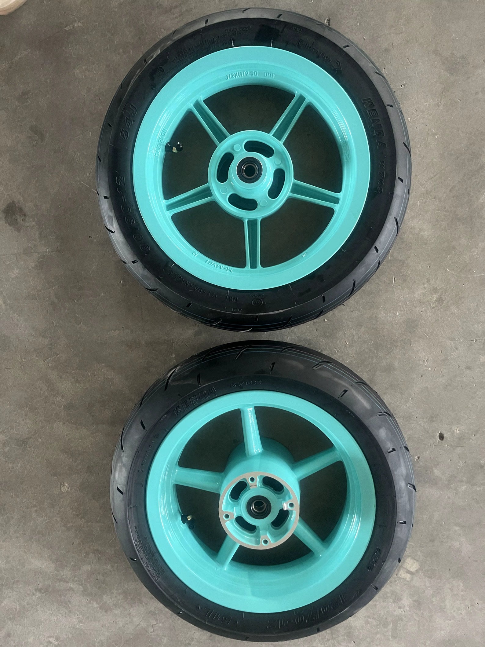 Kenda Curve 12in Supermotos ( Mag 5)