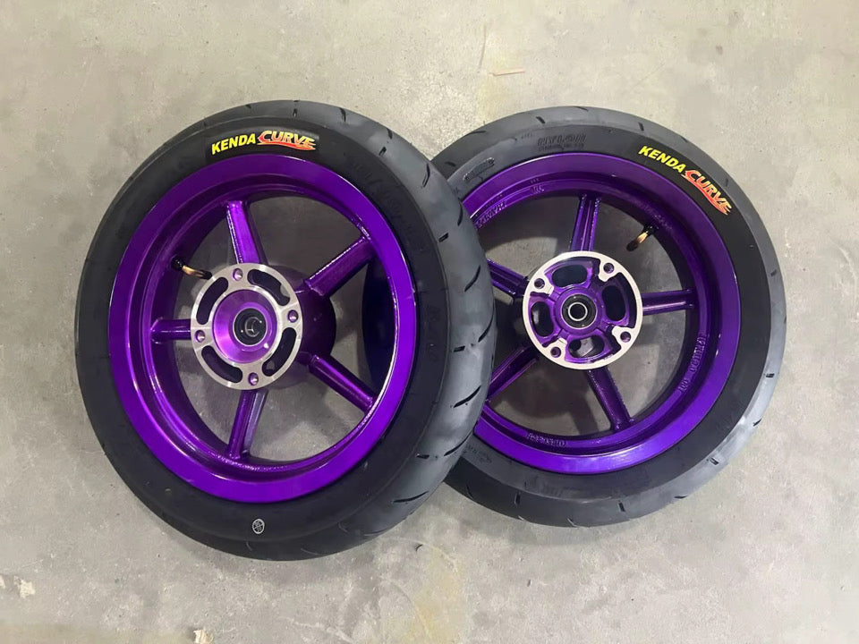 Kenda Curve 12in Supermotos ( Mag 5)