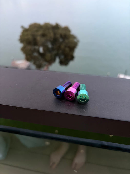 RTR Titanium Single Bolts
