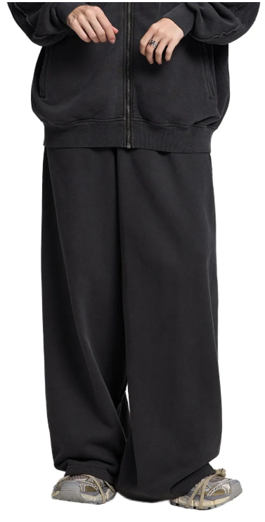 CLOVER - Snow Washed Tape Raw Edge Sweatpants